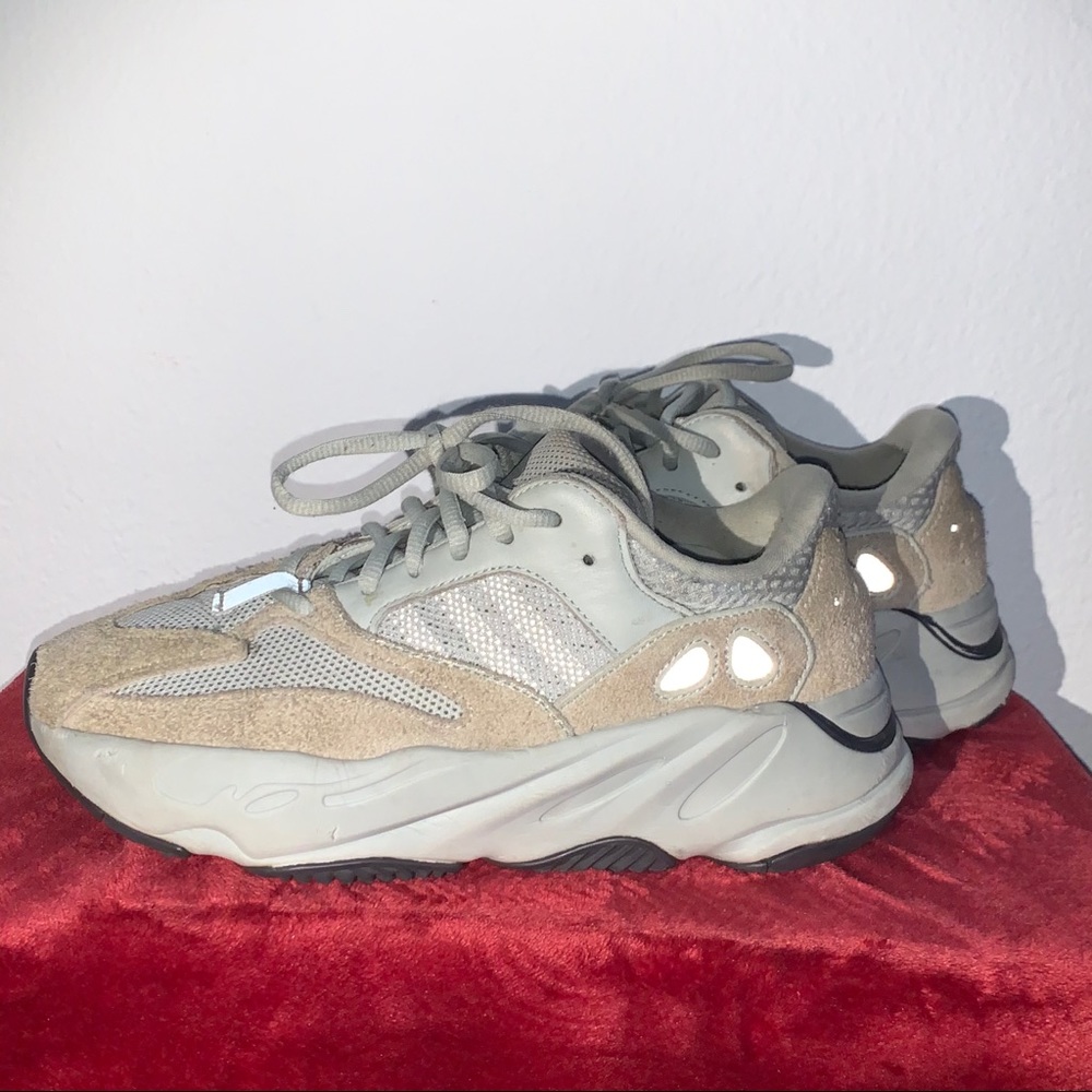 Yeezy 700 Salt